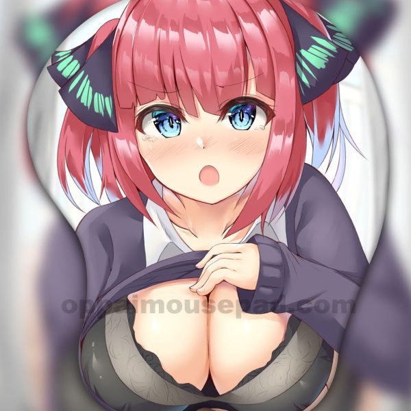 Nino Nakano Tapis de Souris Seins Ver1